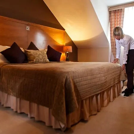 Wallis Arms Hotel