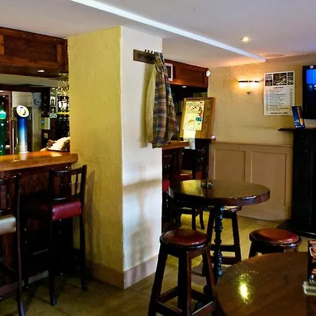 Wallis Arms